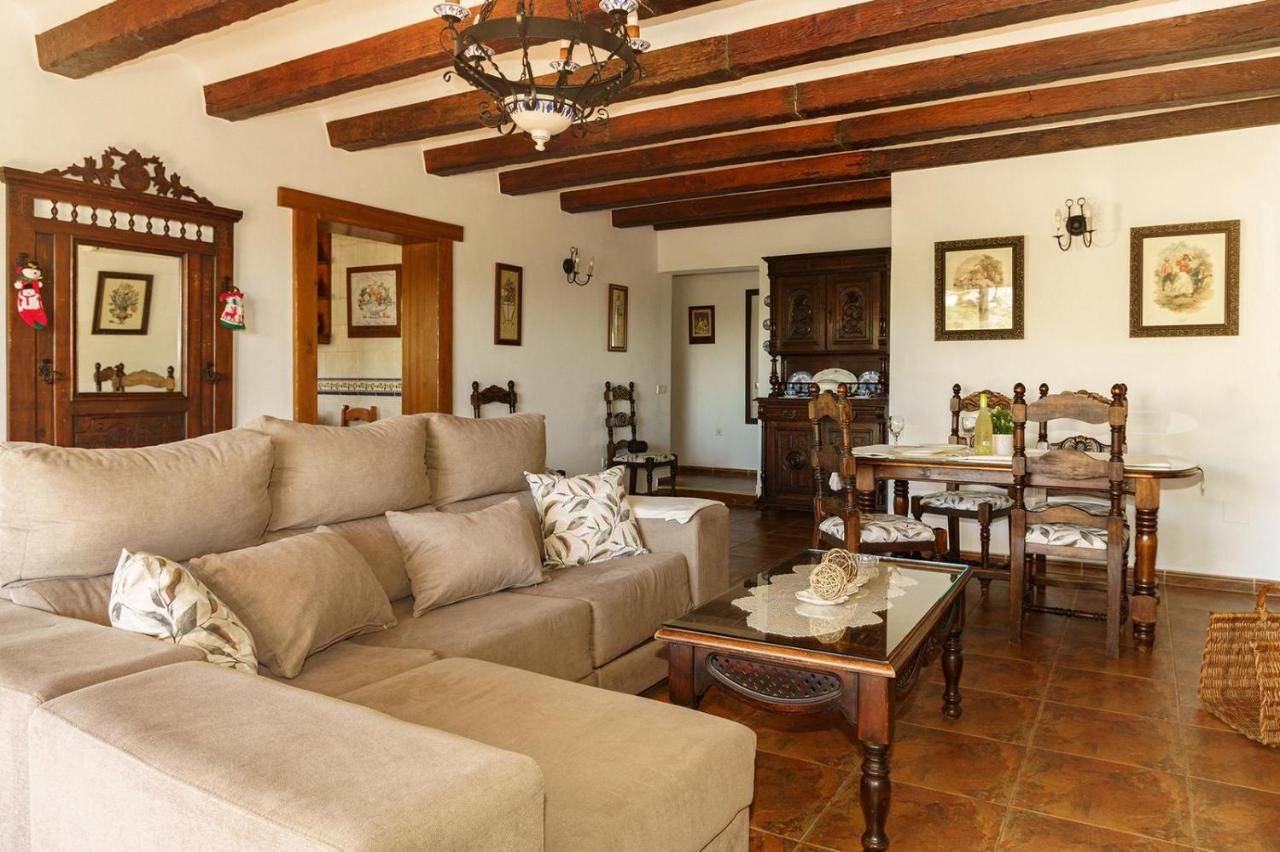 Villa Triana เนร์คา ภายนอก รูปภาพ